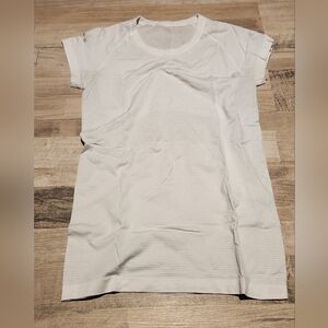 Lululemon swiftly short sleeve